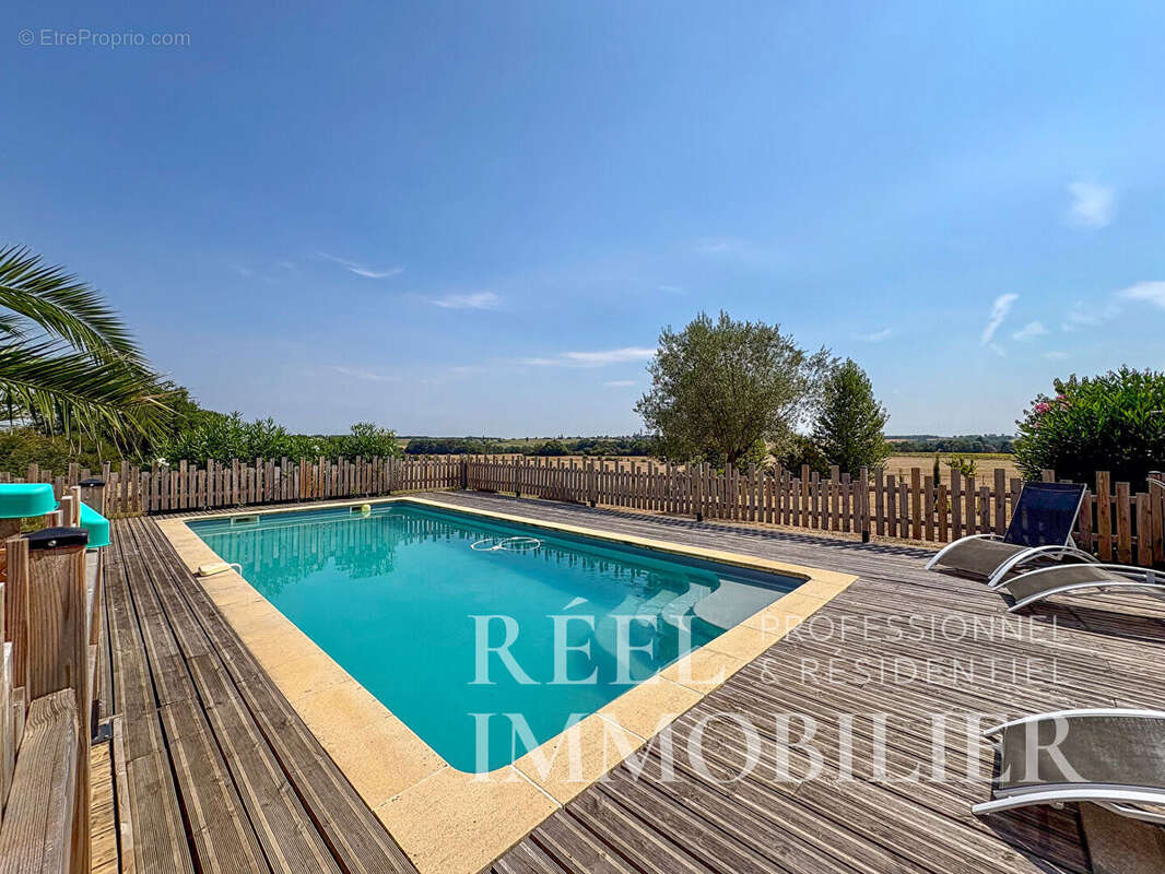 Maison contemporaine de plain pied  avec piscine. - photo 7