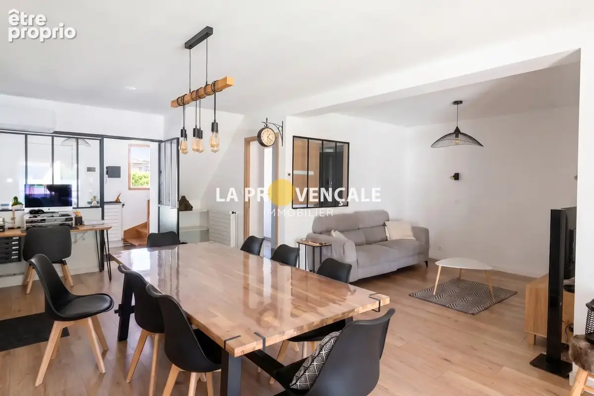 Maison 112 m² à Greasque  - photo 3