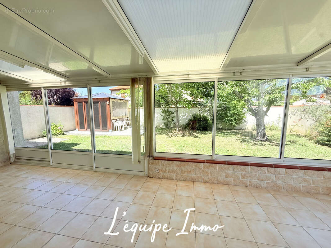 Maison T5 - 107 m2 - Jardin 445 m2 - Garage - Véranda - photo 13
