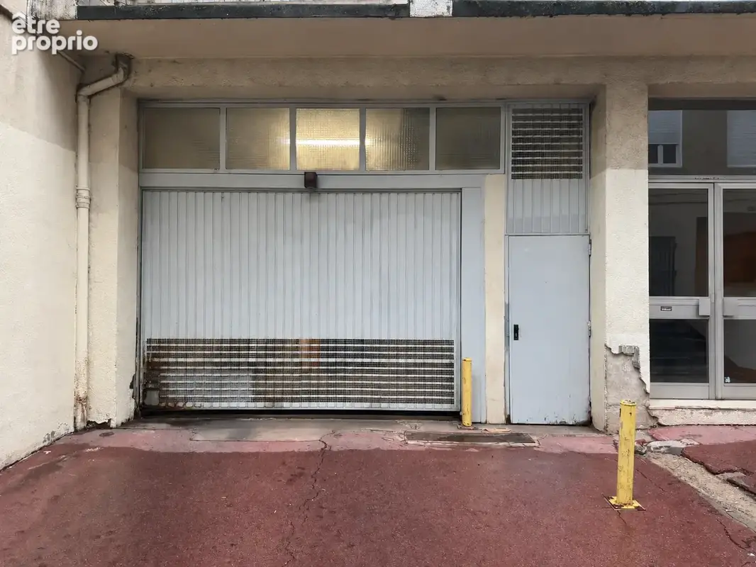 Parking à SAINT-ETIENNE