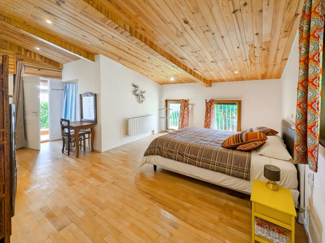 Maison à VAUX-EN-BEAUJOLAIS