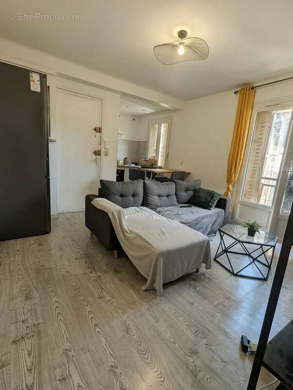 Photo 1 - Appartement à MARSEILLE-3E