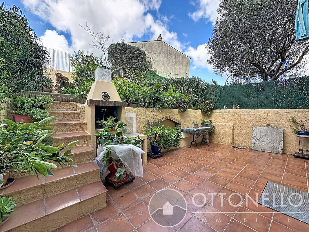 Maison à ROQUEBRUNE-SUR-ARGENS