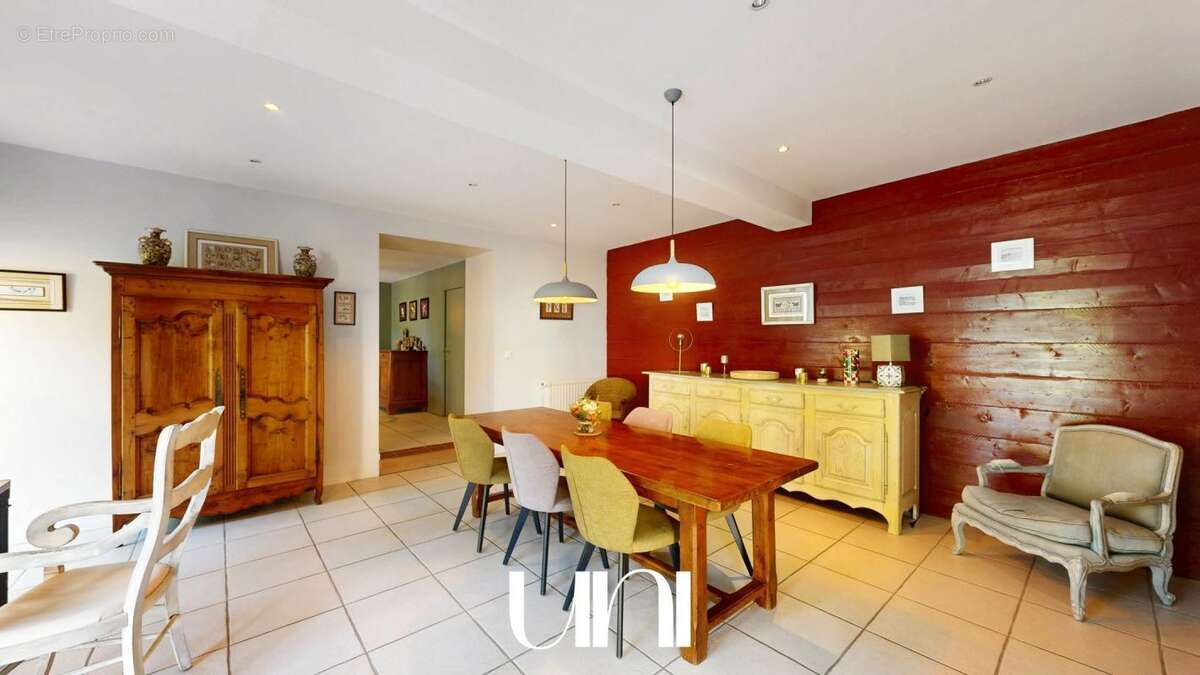 Maison à FONTAINE-HENRY