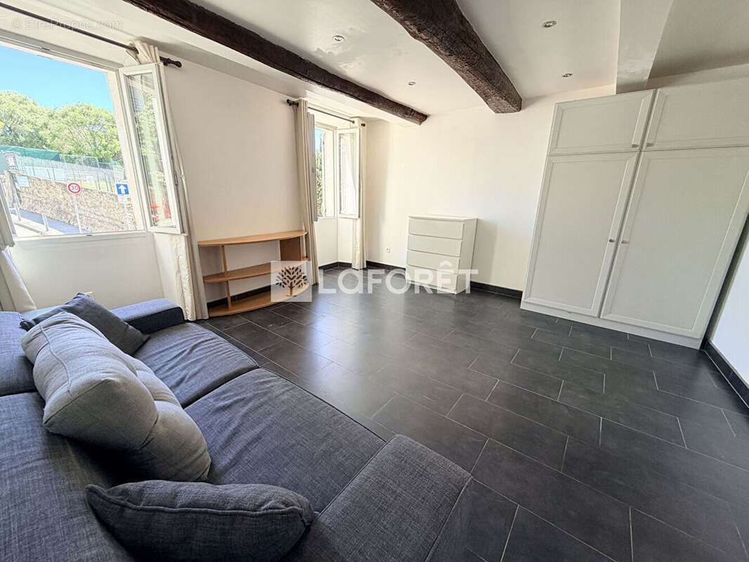 Appartement à VALLAURIS