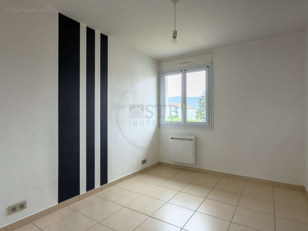 Appartement à GUILHERAND-GRANGES