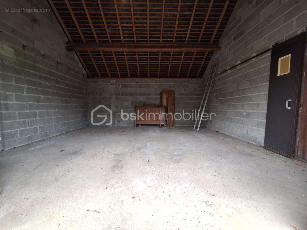 Terrain à JOUE-LES-TOURS