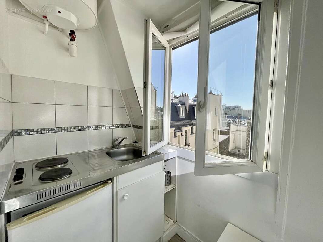 Appartement à PARIS-8E