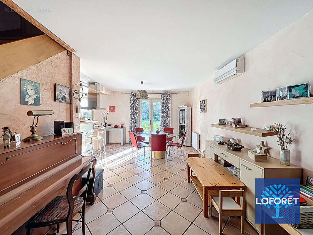 Maison Orveau 5 pièces 135 m2 - sous-sol total - 946 m² de terrain - photo 8