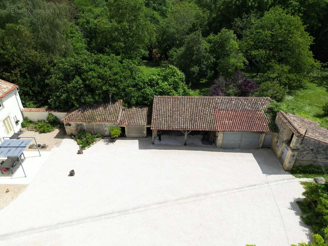 Maison à LA FORET-DE-TESSE