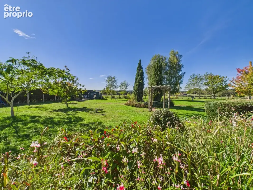 Maison familiale indépendante avec grand jardin près d'un village animé dans le Parc naturel régional de la Dordogne - photo 19