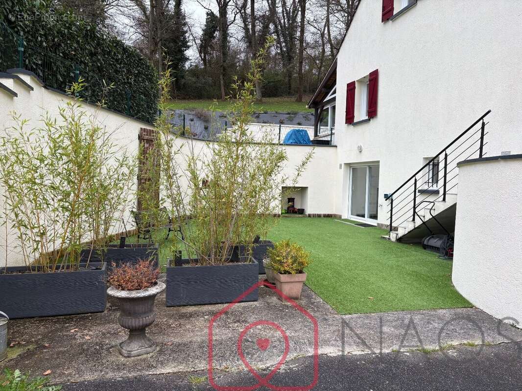 Maison à BAGNEAUX-SUR-LOING