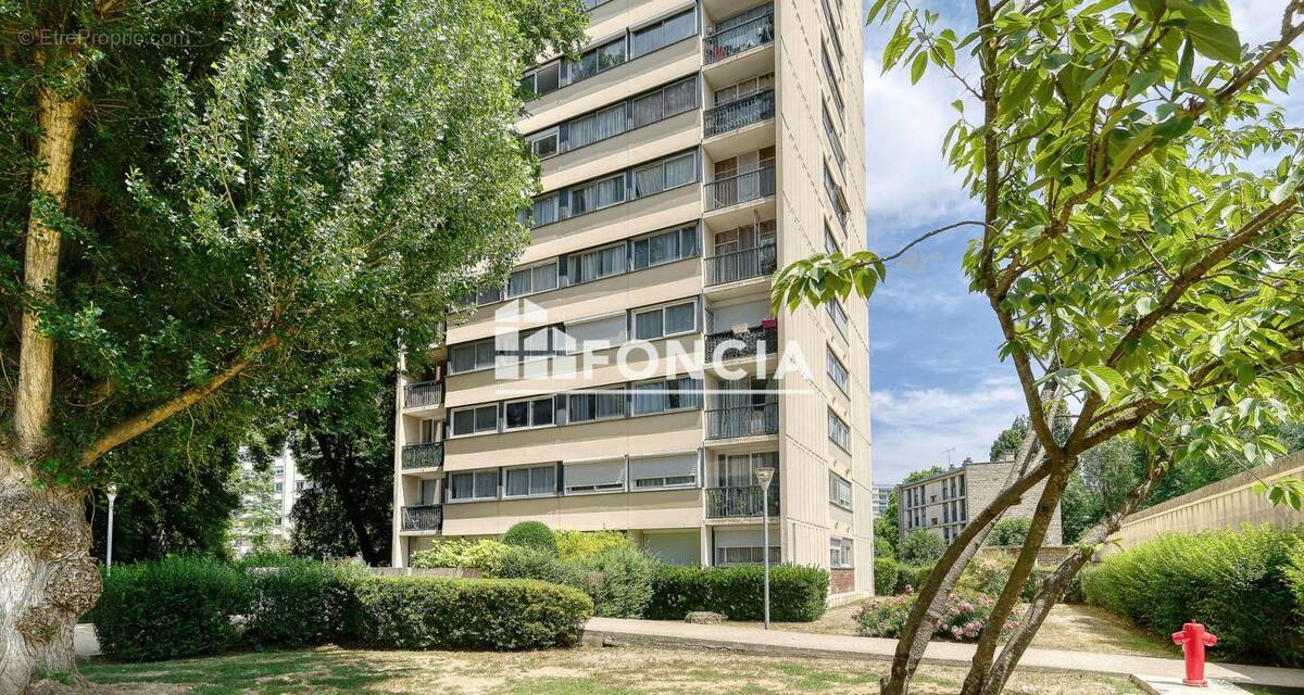 Appartement à SAVIGNY-SUR-ORGE