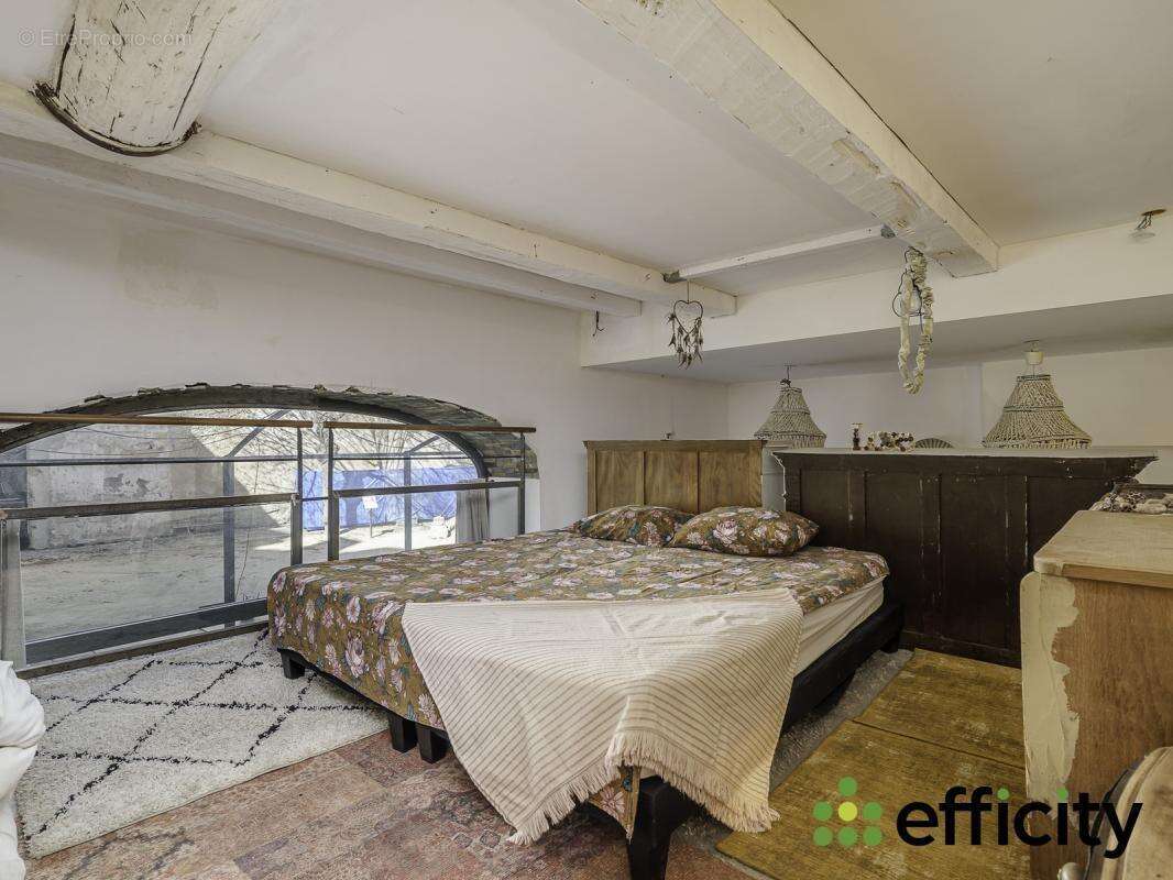 Commerce à MARSEILLE-1E