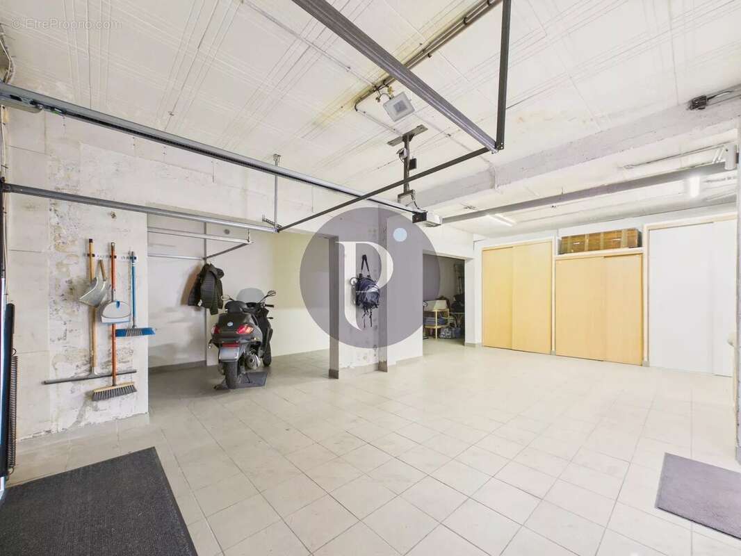 Maison à LE PLESSIS-ROBINSON