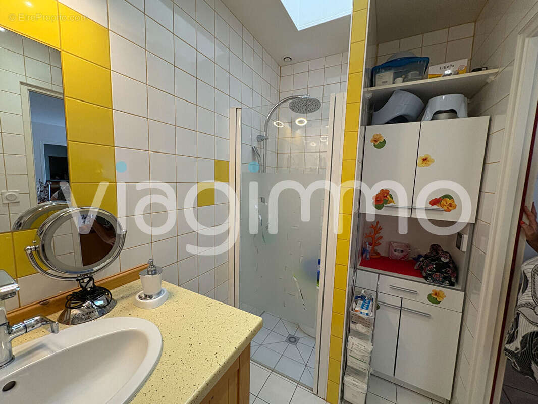 Maison Landeronde 3 pièce(s) 93 m2 - photo 8