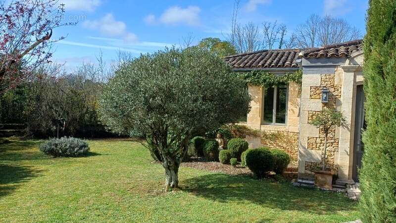 Maison à SAINTE-ALVERE