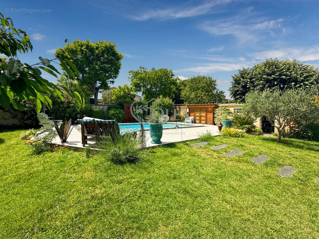 Maison 142 m² à Uzes  - photo 4