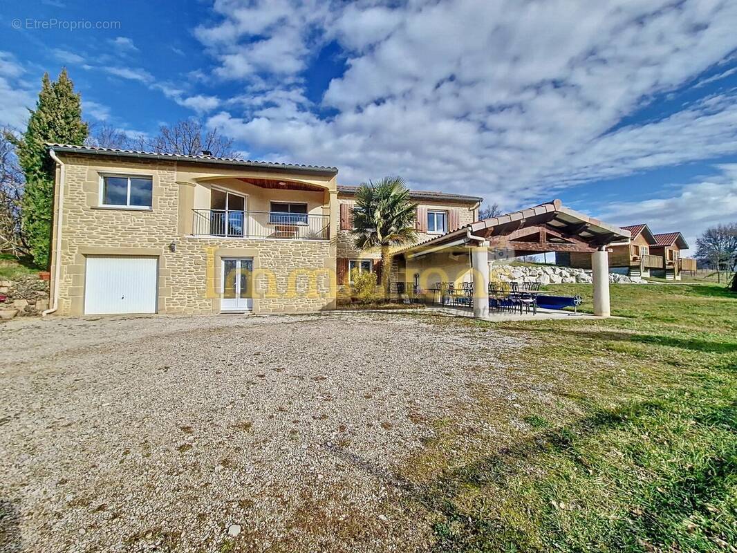 Maison à ROMANS-SUR-ISERE
