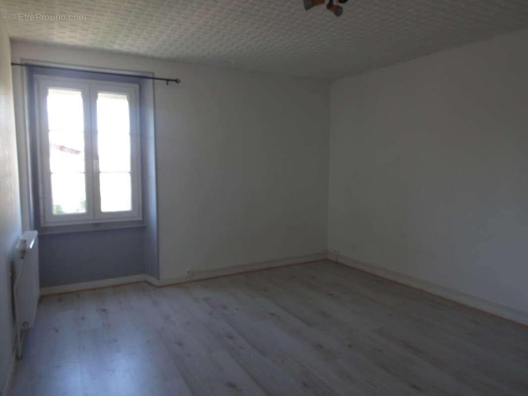 Maison à BELLAC