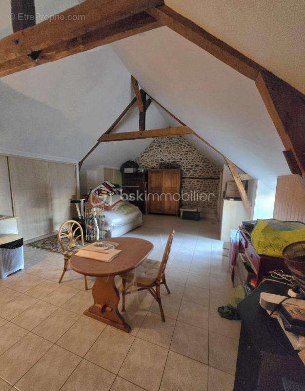 Maison à LA BAZOUGE-DES-ALLEUX