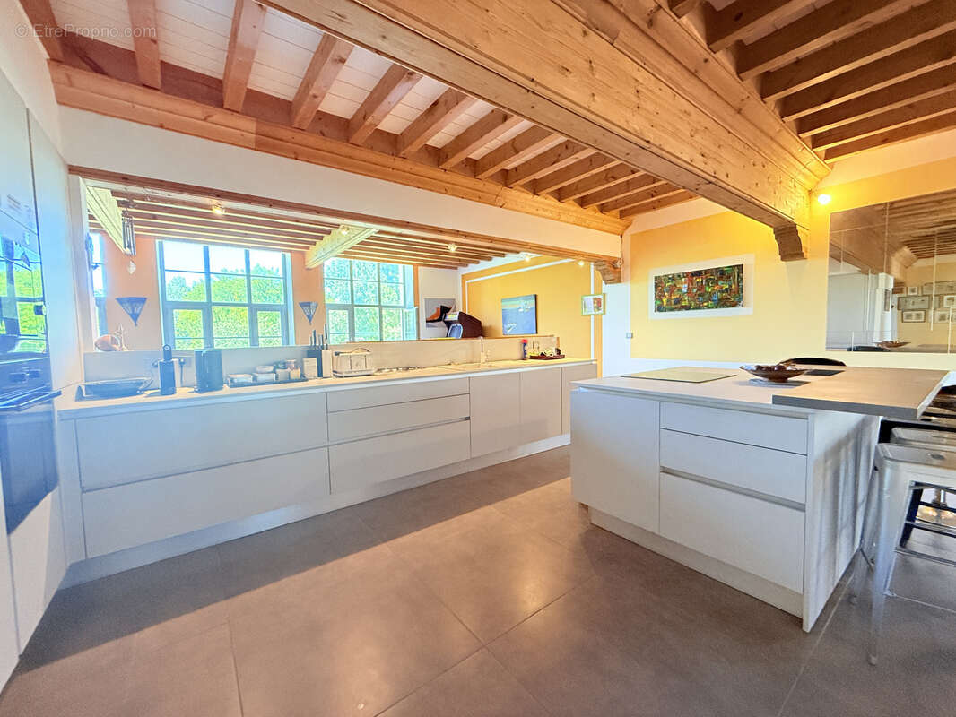 Autre à MONTBOUCHER-SUR-JABRON