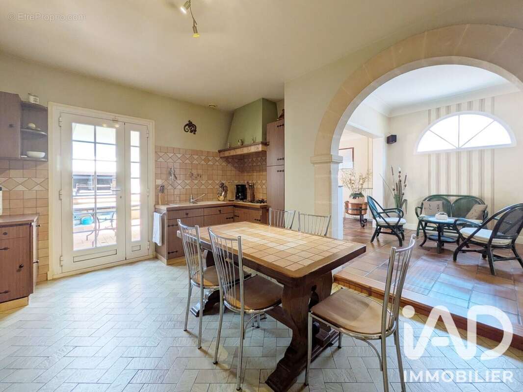 Maison 158 m² à Leognan  - photo 4