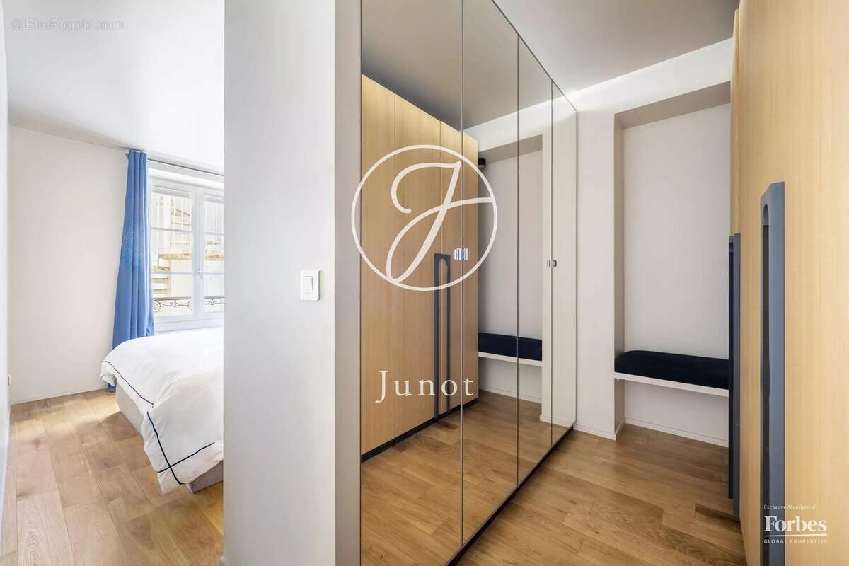 Appartement à PARIS-3E