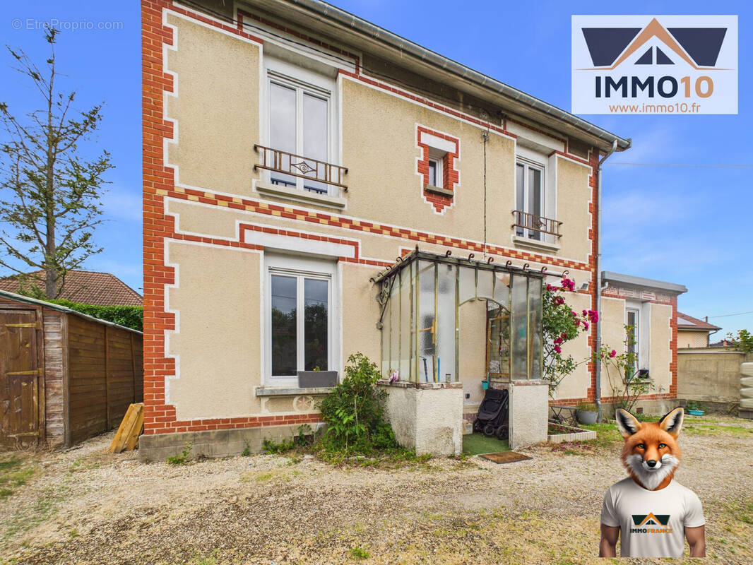 Maison à SAINT-JULIEN-LES-VILLAS