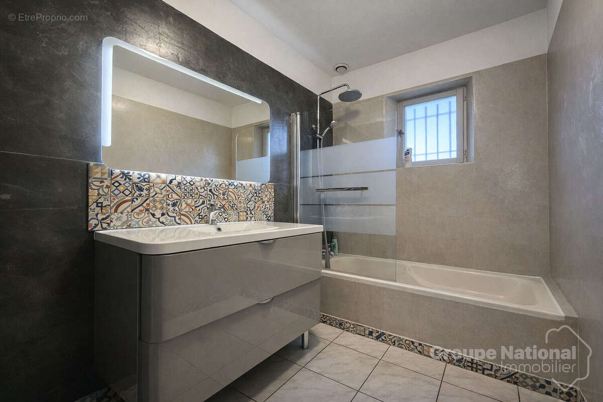 Maison de plain pied avec piscine - photo 11