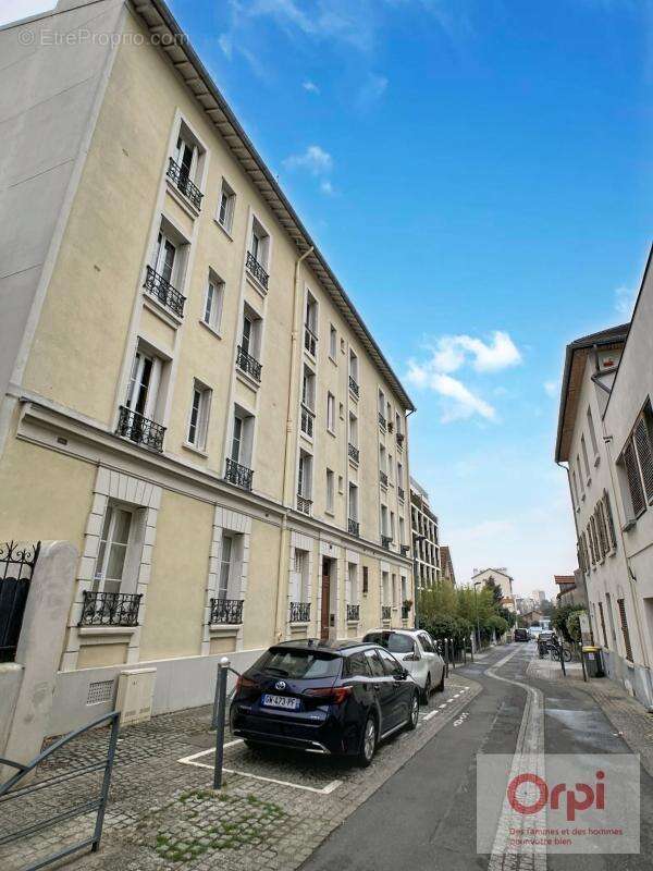 Appartement à ISSY-LES-MOULINEAUX