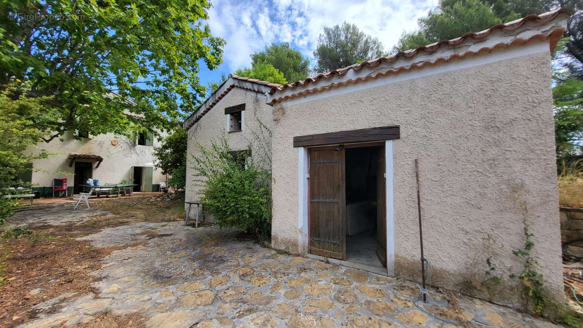 Maison à LE CASTELLET