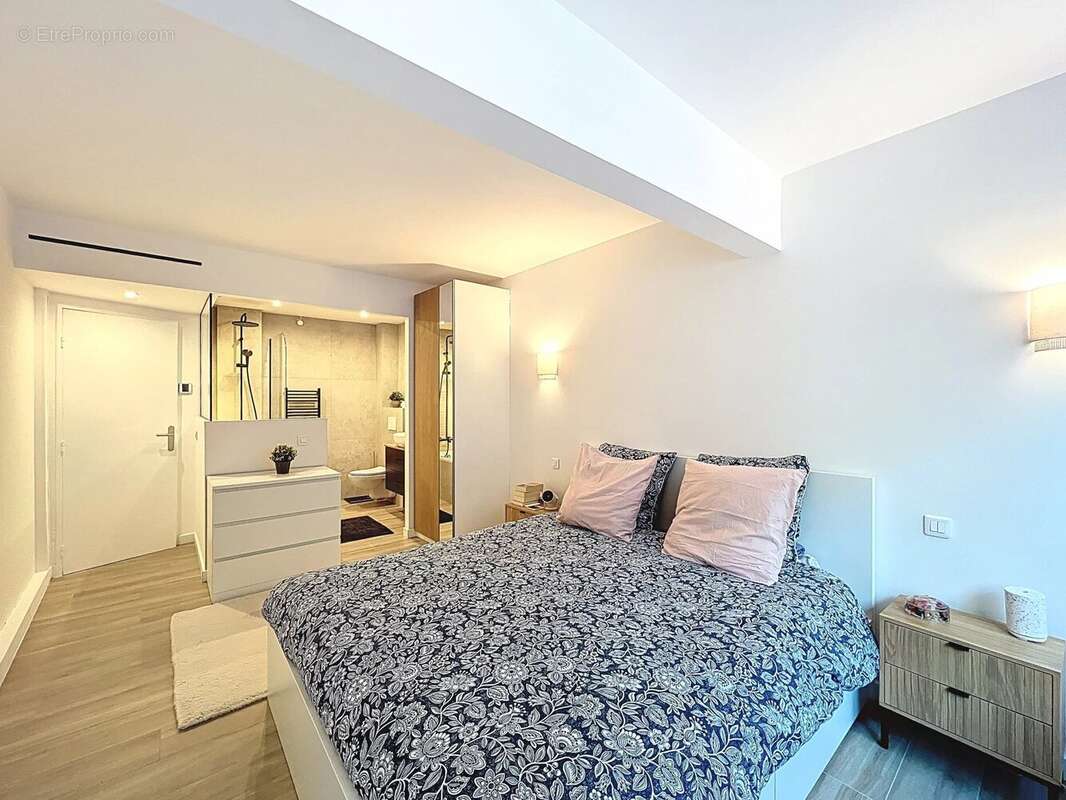 Appartement à LE CANNET