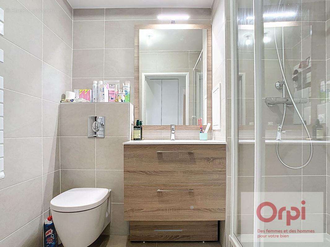 Appartement à ISSY-LES-MOULINEAUX