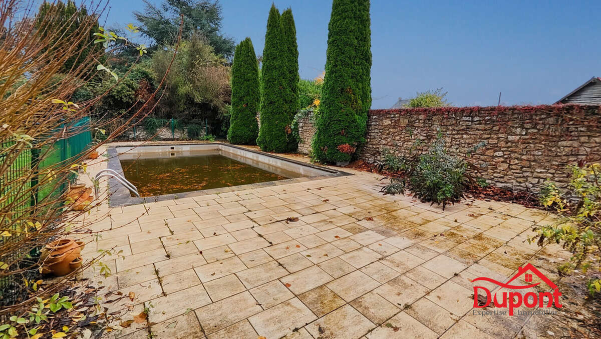 Piscine - Maison à SERANVILLERS-FORENVILLE