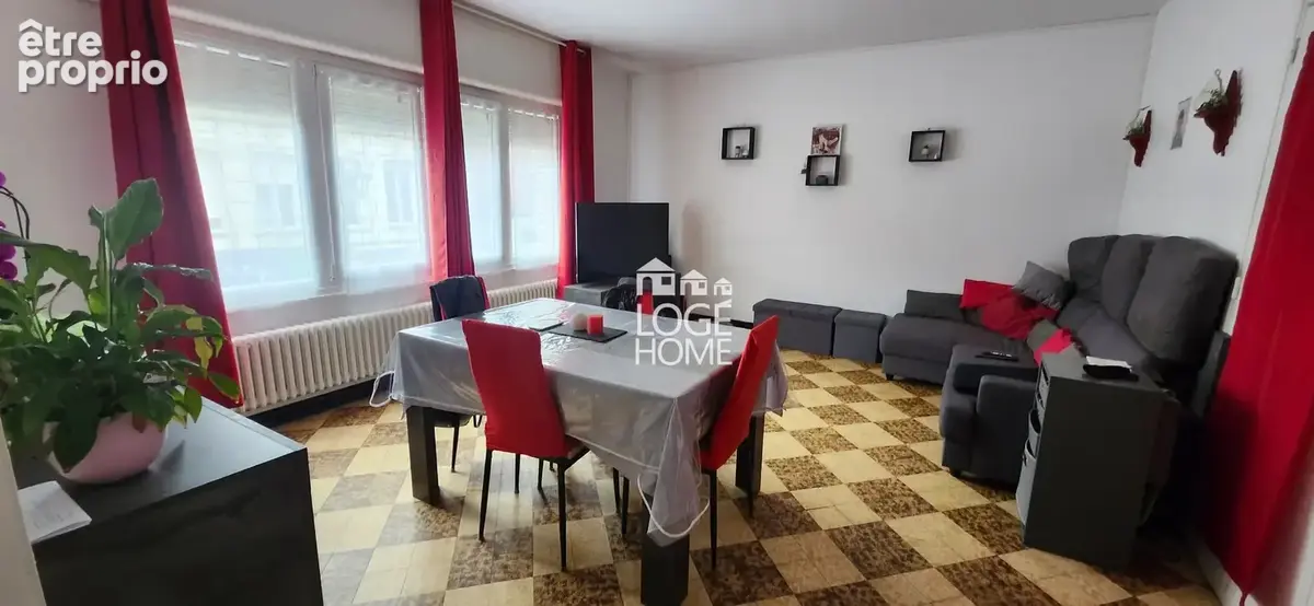 Séjour lumineux appartement 1er étage