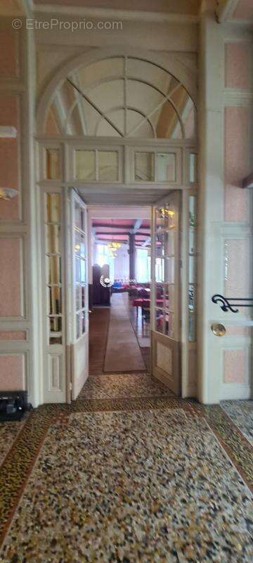 Commerce à PLOMBIERES-LES-BAINS