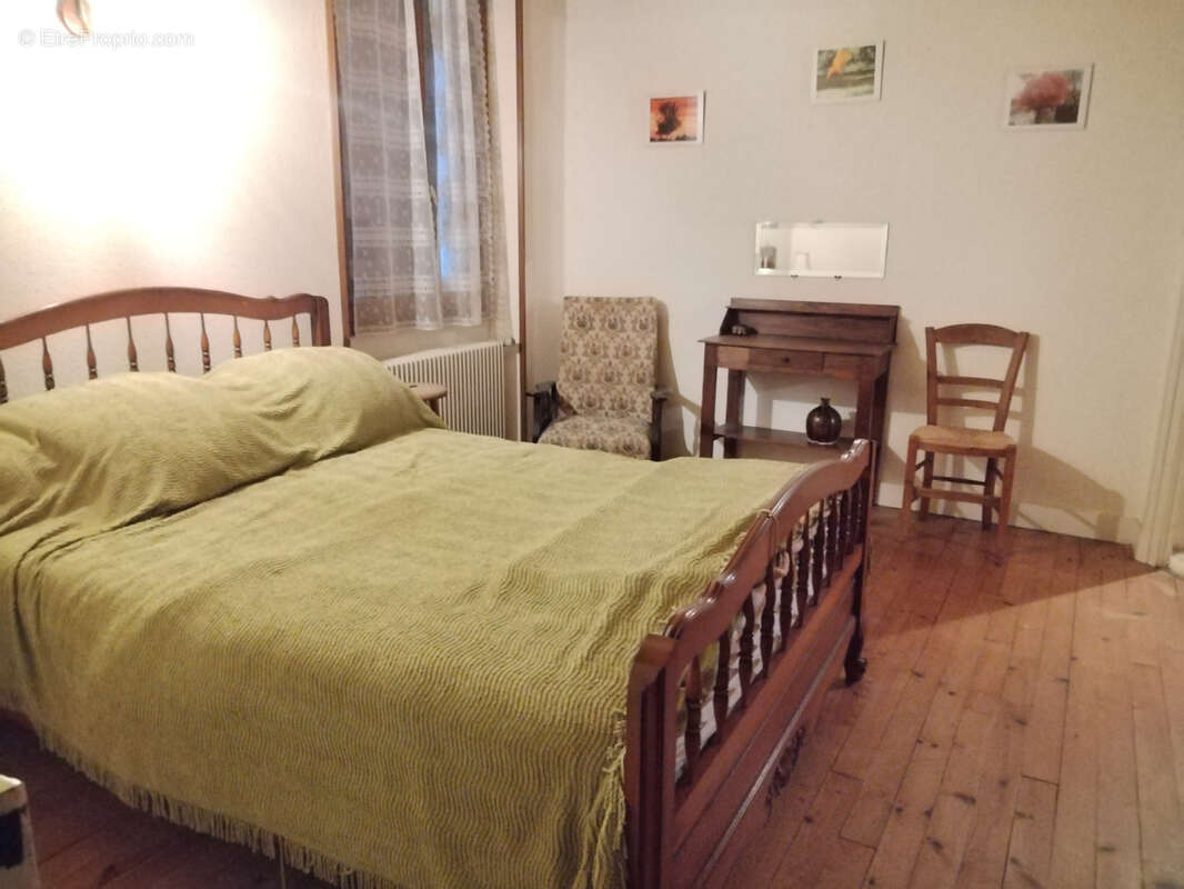 Maison à VILLEFRANCHE-DE-LONCHAT