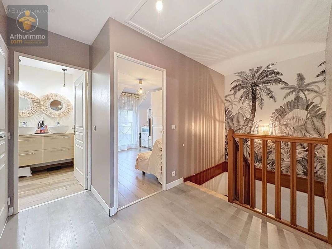 Maison à BRIE-COMTE-ROBERT