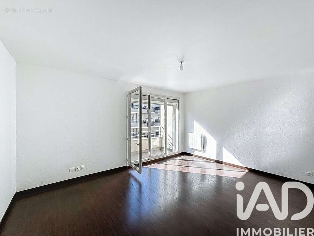 Photo 2 - Appartement à LIVRY-GARGAN