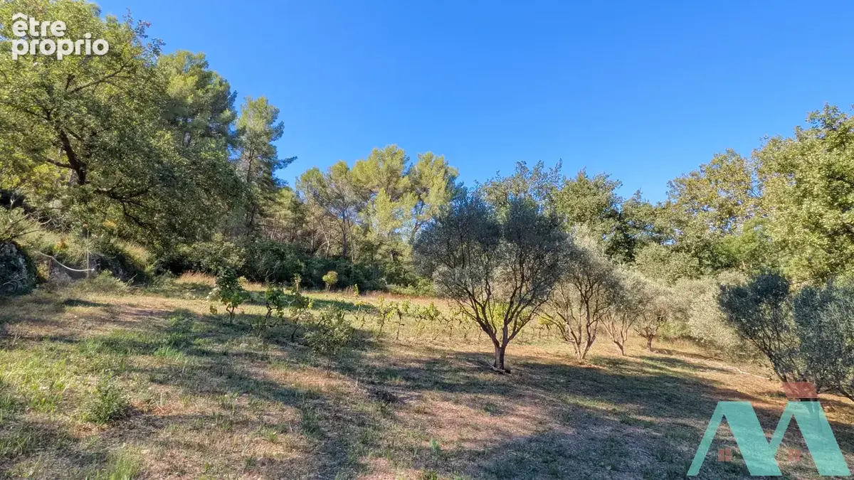 Maison rénovée 5 pièces 180m2 sur terrain 8700m2 en Provence - photo 7