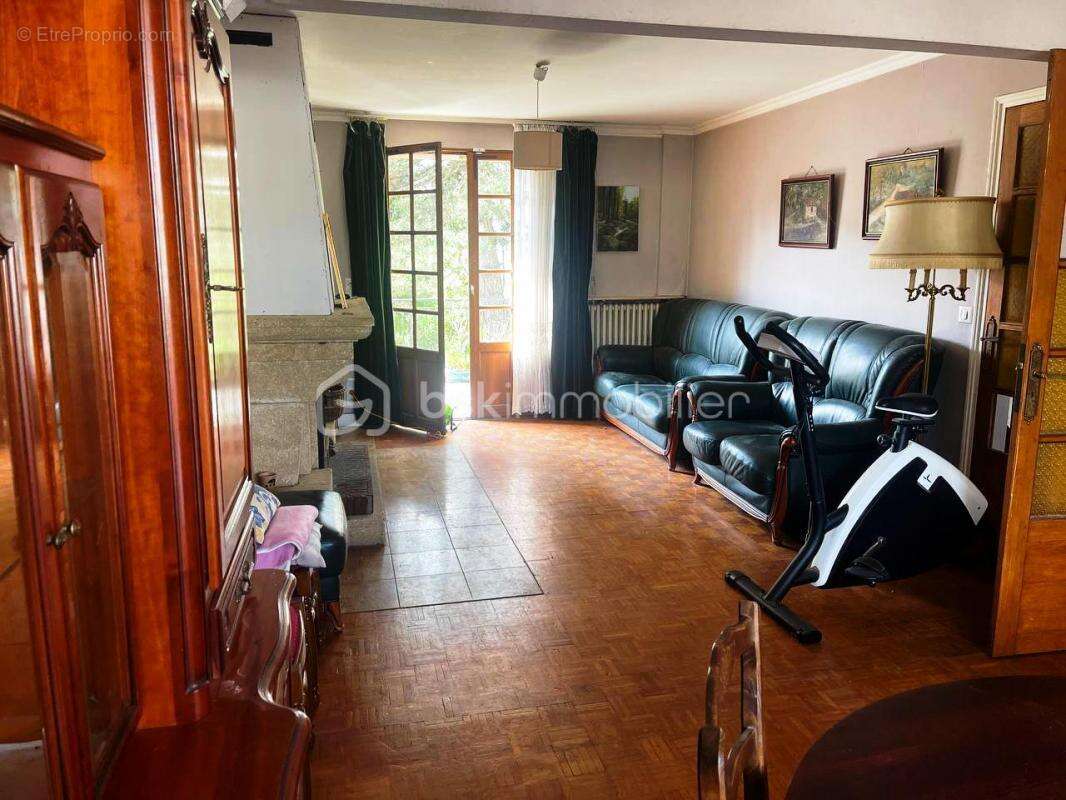 Maison à LE PLESSIS-BELLEVILLE