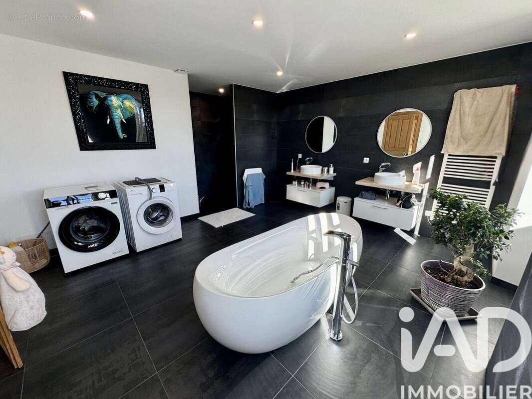 Photo 9 - Maison à MONTREUX-CHATEAU