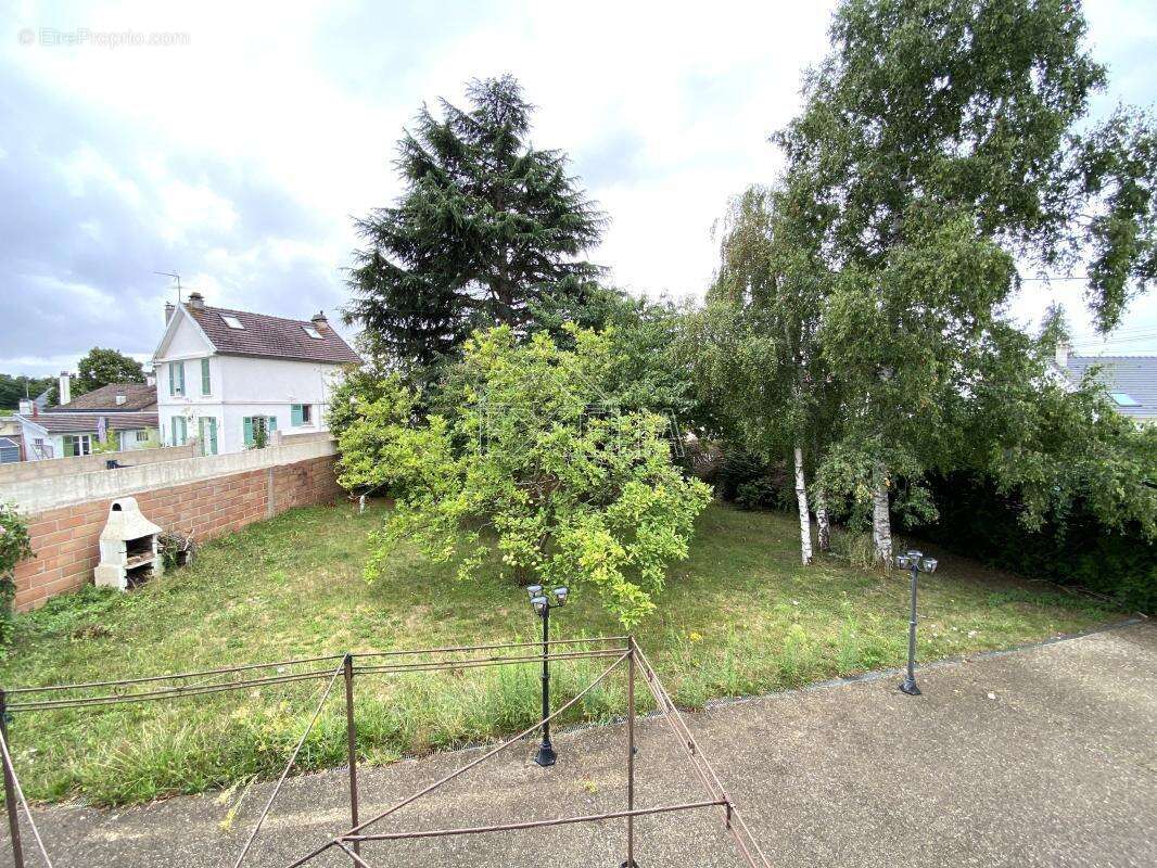 Maison à ROSNY-SUR-SEINE