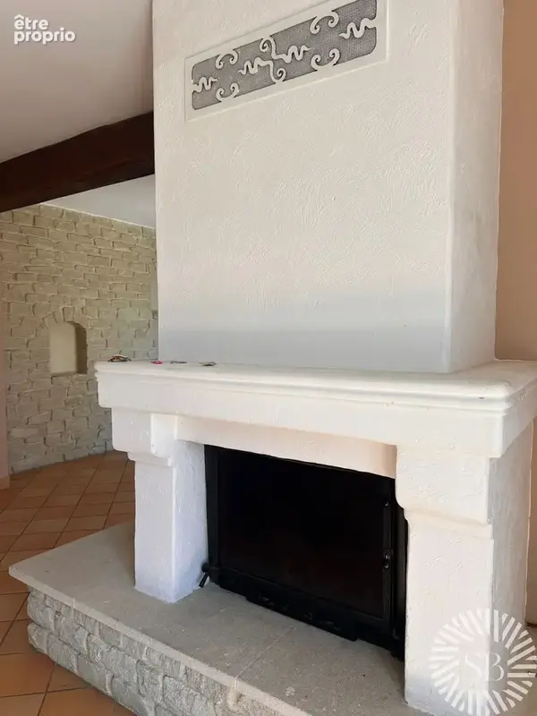 NOVES   Maison familiale 4 chambres • Piscine • 1 621 m2 de terrain • Double garage • Potentiel constructible - photo 13