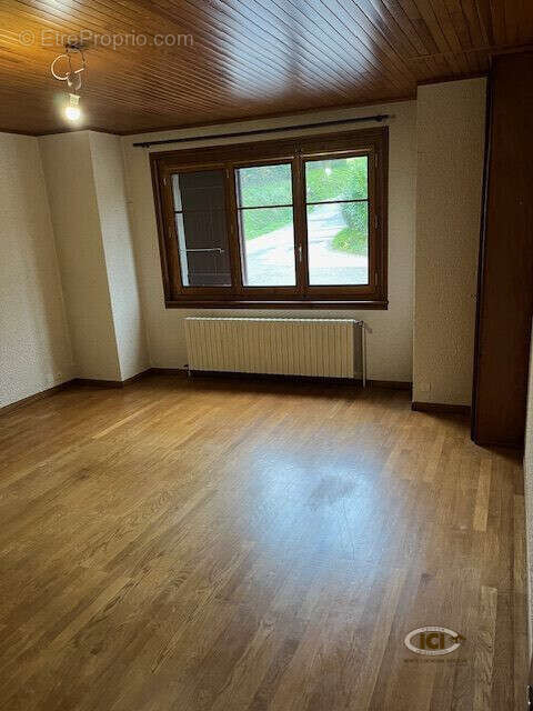 Maison 78 m² à Cranves-Sales  - photo 2