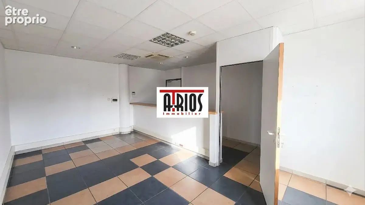 Commerce 177 m² à vendre à Six-Fours-Les-Plages (83140) - photo 8