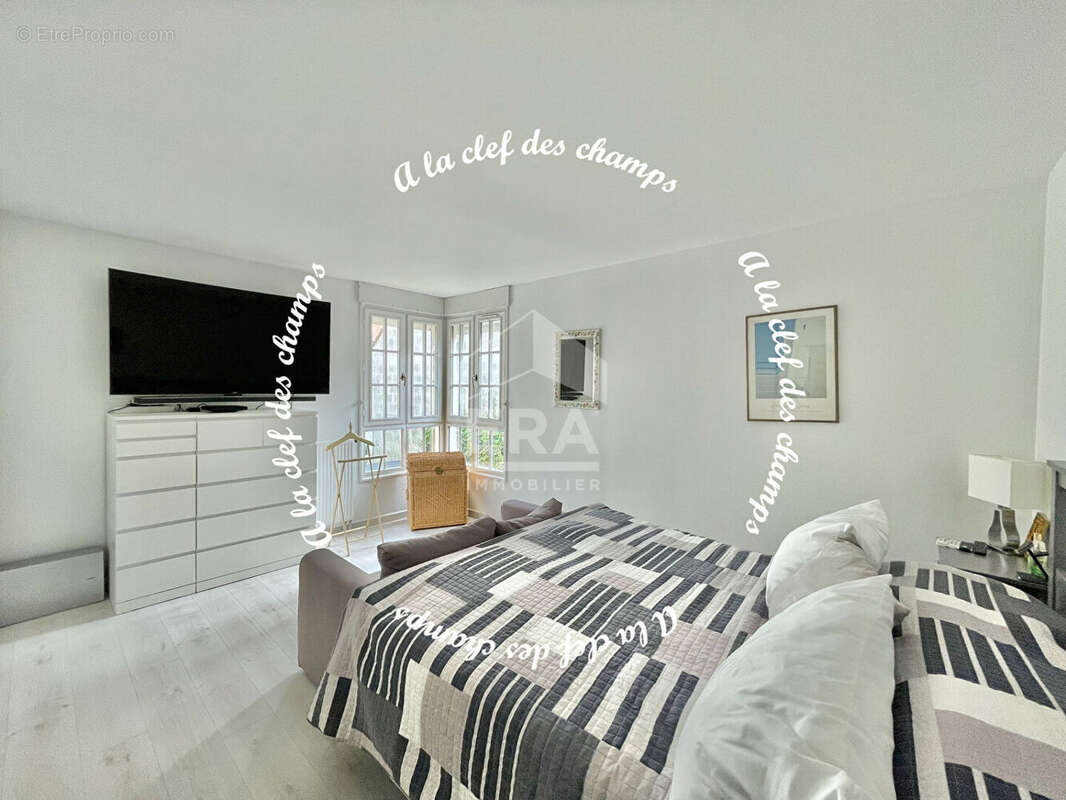 Maison à SAINT-REMY-LES-CHEVREUSE