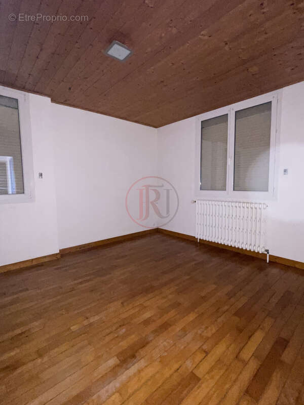 Appartement à MONTFAUCON