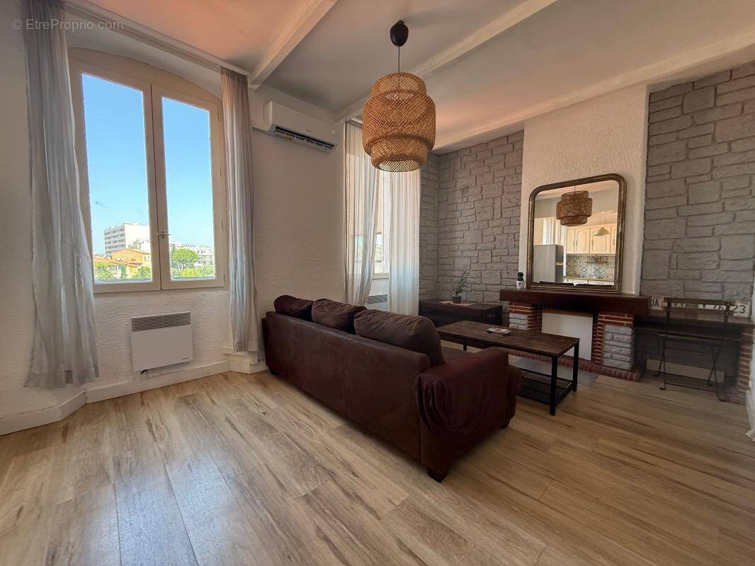 Appartement à MARSEILLE-6E